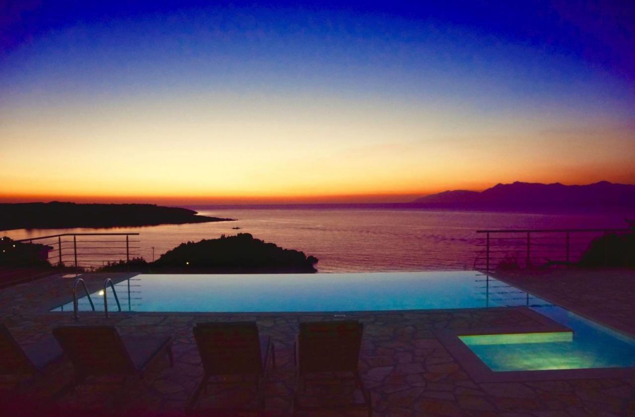 Beachfront Villa Seasun By Posarellivillas Agios Spyridon  Buitenkant foto