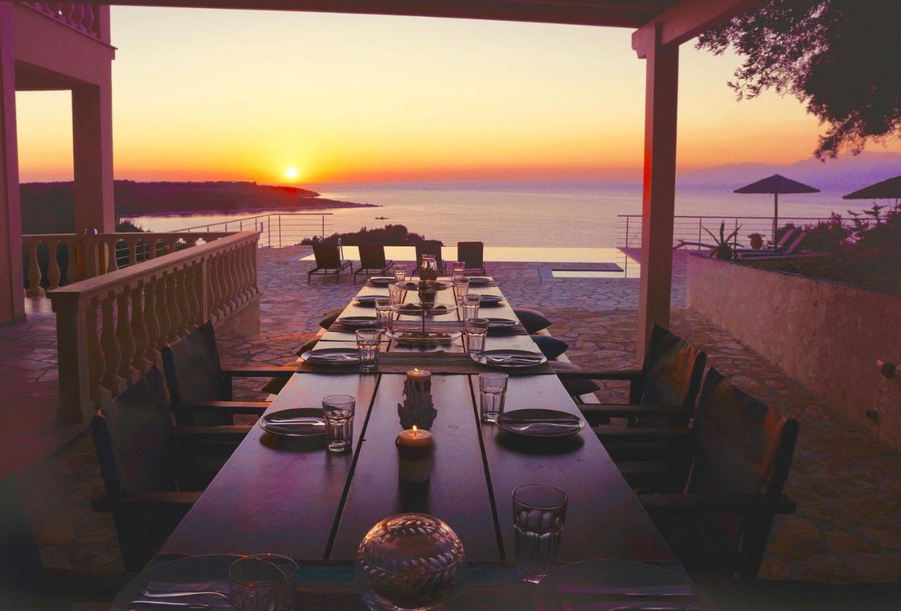 Beachfront Villa Seasun By Posarellivillas Agios Spyridon  Buitenkant foto