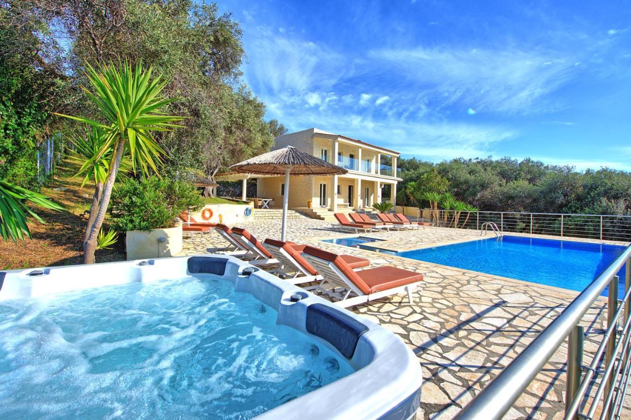 Beachfront Villa Seasun By Posarellivillas Agios Spyridon  Buitenkant foto