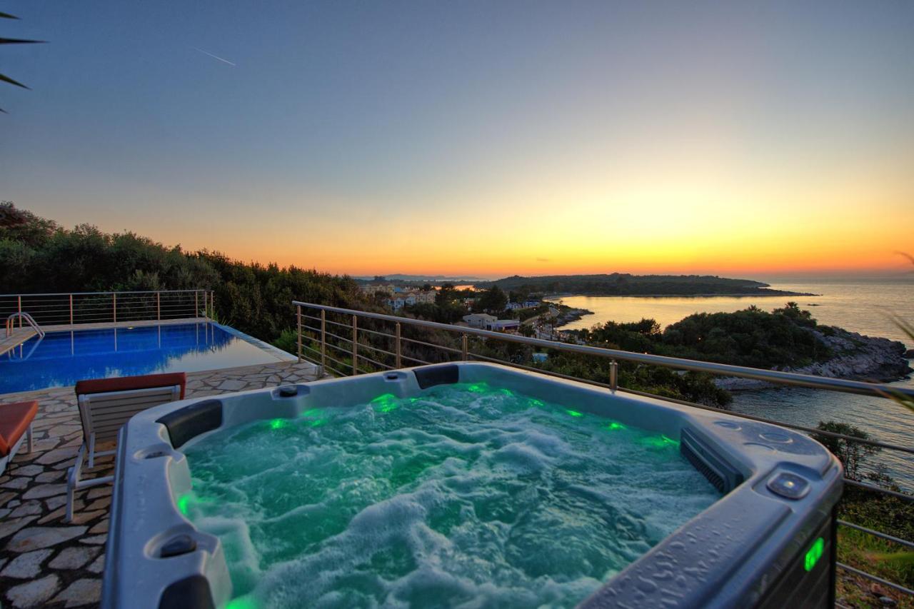 Beachfront Villa Seasun By Posarellivillas Agios Spyridon  Buitenkant foto