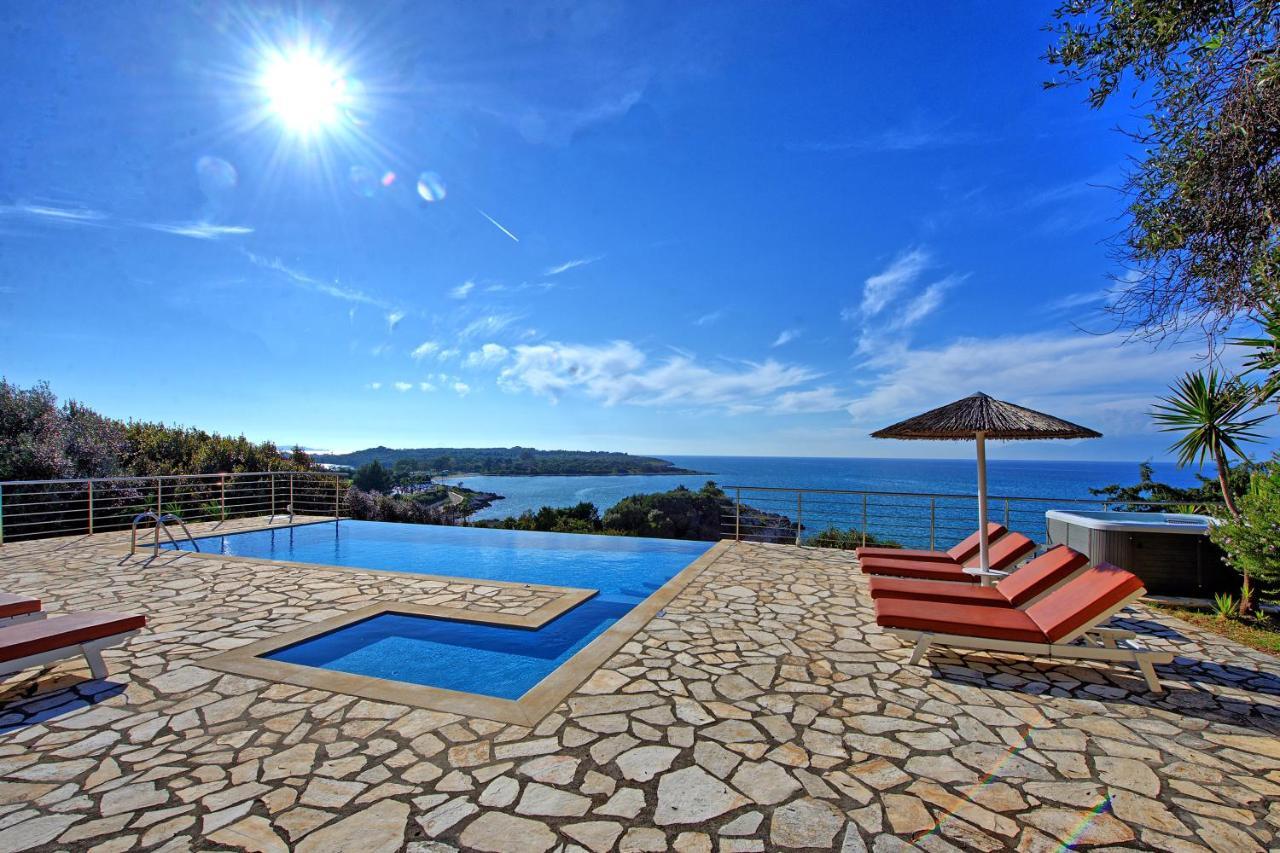 Beachfront Villa Seasun By Posarellivillas Agios Spyridon  Buitenkant foto