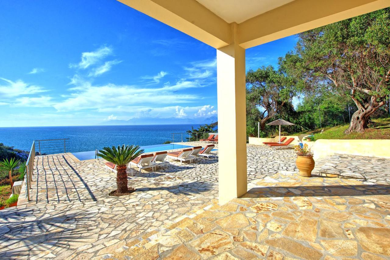 Beachfront Villa Seasun By Posarellivillas Agios Spyridon  Buitenkant foto